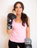 [Image] Elise Cook boxing
